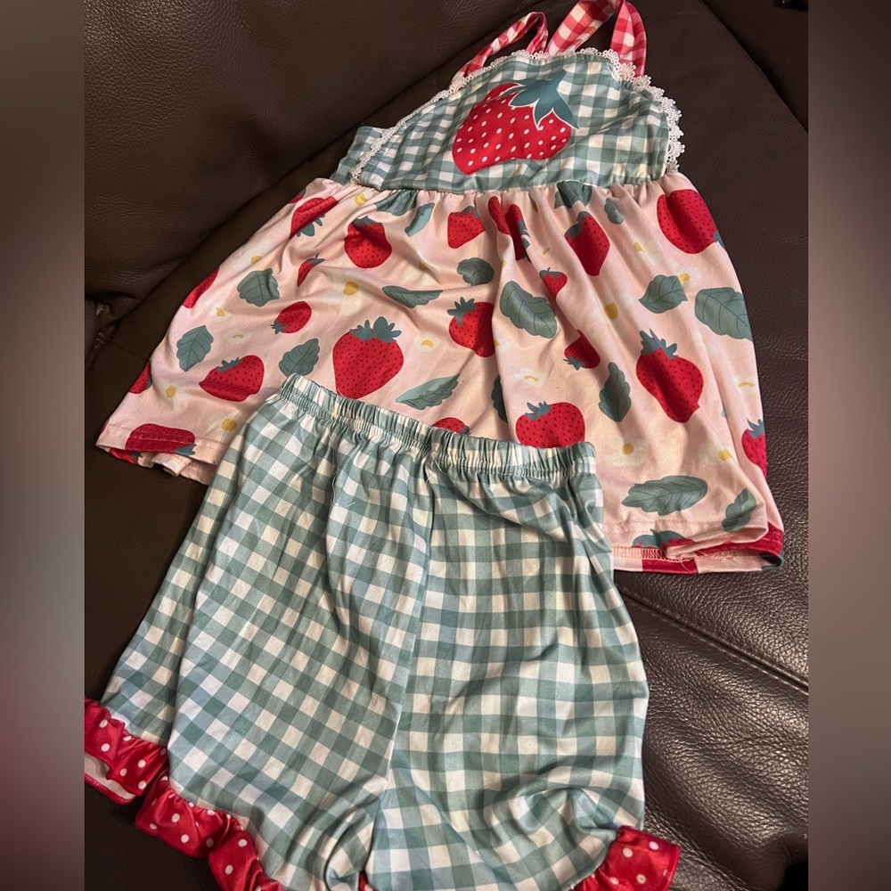 Girls boutique clothing lot. Ranging from Sizes 4-8.